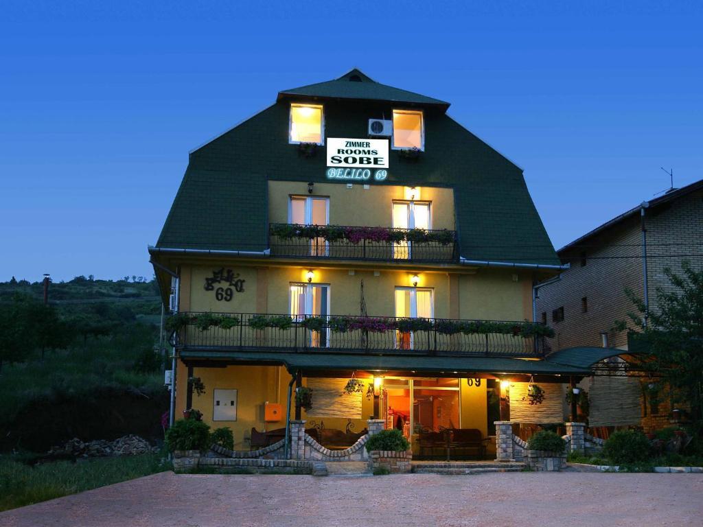 Villa Belilo 69 スレムスキ・カルロヴツィ エクステリア 写真